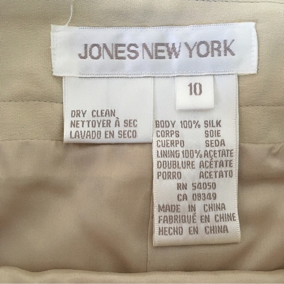 VINTAGE Jones New York Silk Skirt Suit - 10 - Picture 7 of 16